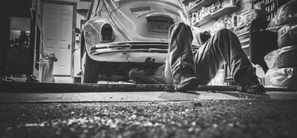 Niezbędny gadżet motoryzacyjny: ledowa latarka do samochodu